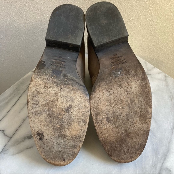 Eileen Fisher Putty Colored Suede Zip Back Ankle Boots Size 10 - Picture 9 of 10